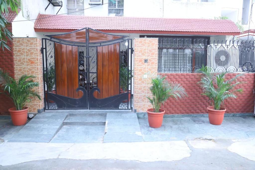 Divine India Service Apartment 3Bhk,B57 Sarita Vihar,Apollo New Delhi Extérieur photo