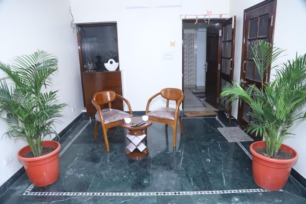 Divine India Service Apartment 3Bhk,B57 Sarita Vihar,Apollo New Delhi Extérieur photo
