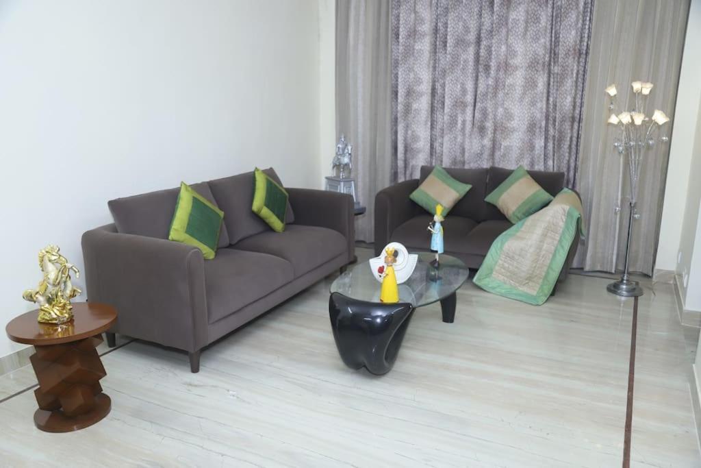 Divine India Service Apartment 3Bhk,B57 Sarita Vihar,Apollo New Delhi Extérieur photo