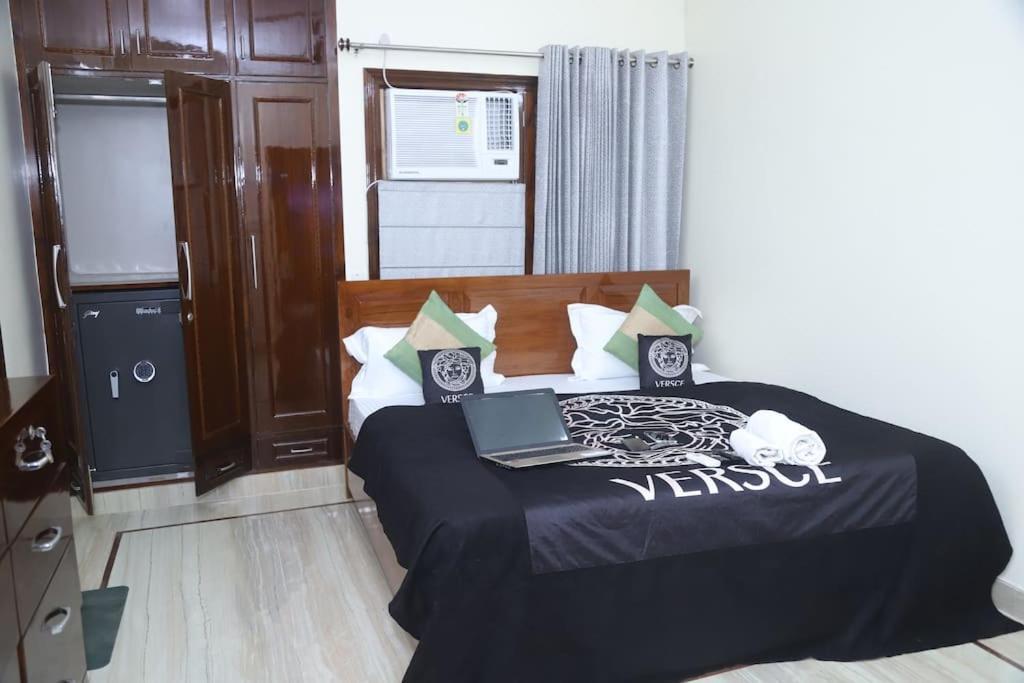 Divine India Service Apartment 3Bhk,B57 Sarita Vihar,Apollo New Delhi Extérieur photo