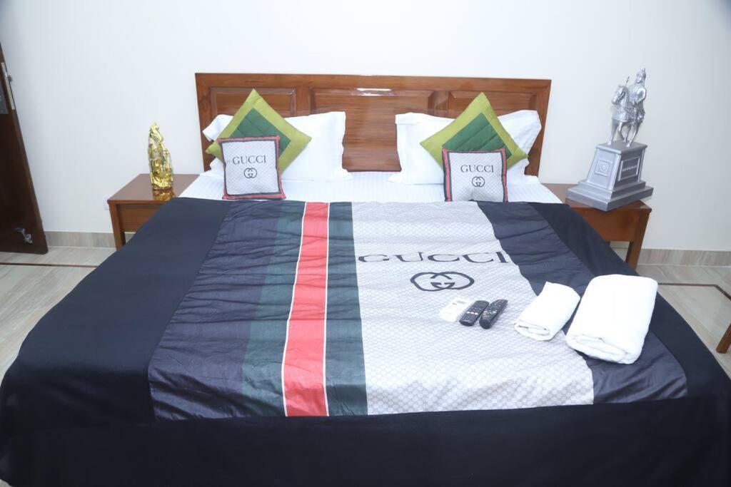 Divine India Service Apartment 3Bhk,B57 Sarita Vihar,Apollo New Delhi Extérieur photo