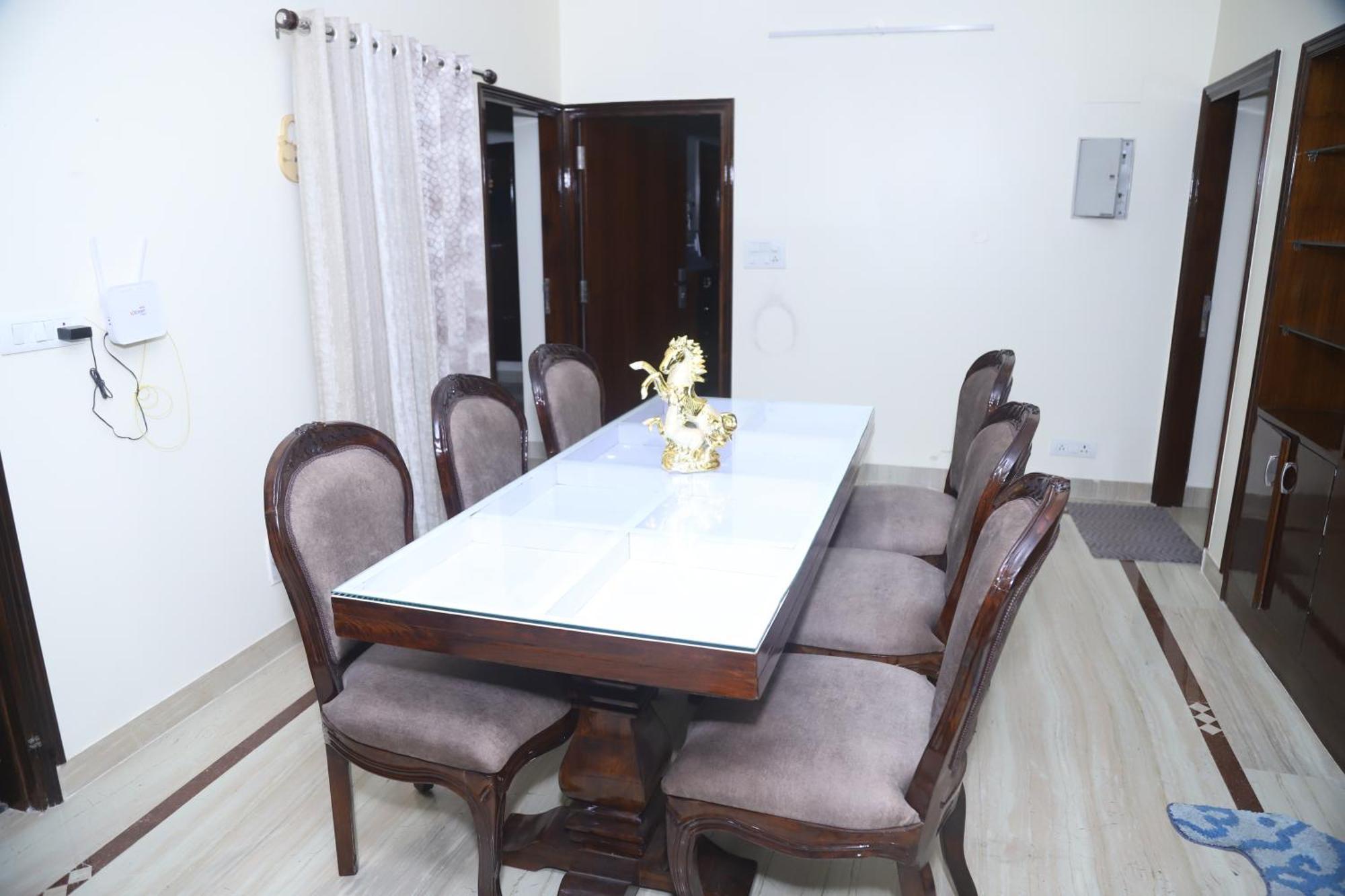Divine India Service Apartment 3Bhk,B57 Sarita Vihar,Apollo New Delhi Extérieur photo