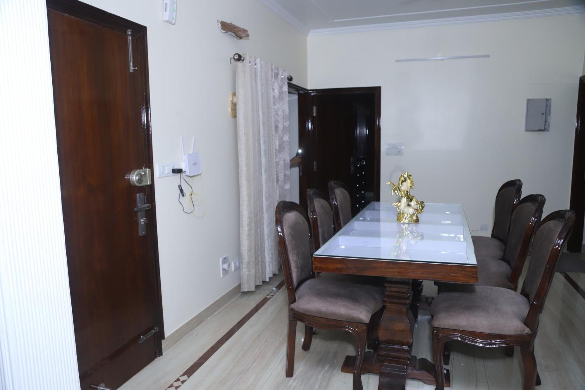 Divine India Service Apartment 3Bhk,B57 Sarita Vihar,Apollo New Delhi Extérieur photo