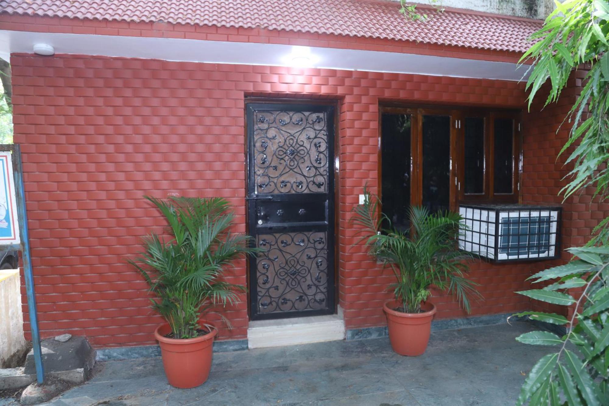 Divine India Service Apartment 3Bhk,B57 Sarita Vihar,Apollo New Delhi Extérieur photo